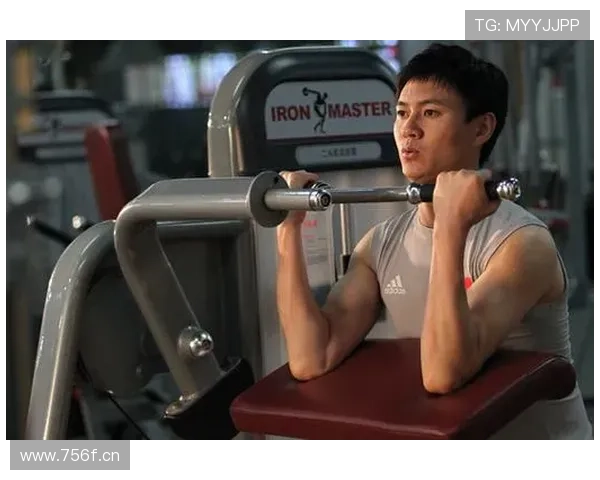 仲满赛场像铁人，下了场掏出那张卡买单的样子，把隔壁小店老板气到怀疑人生